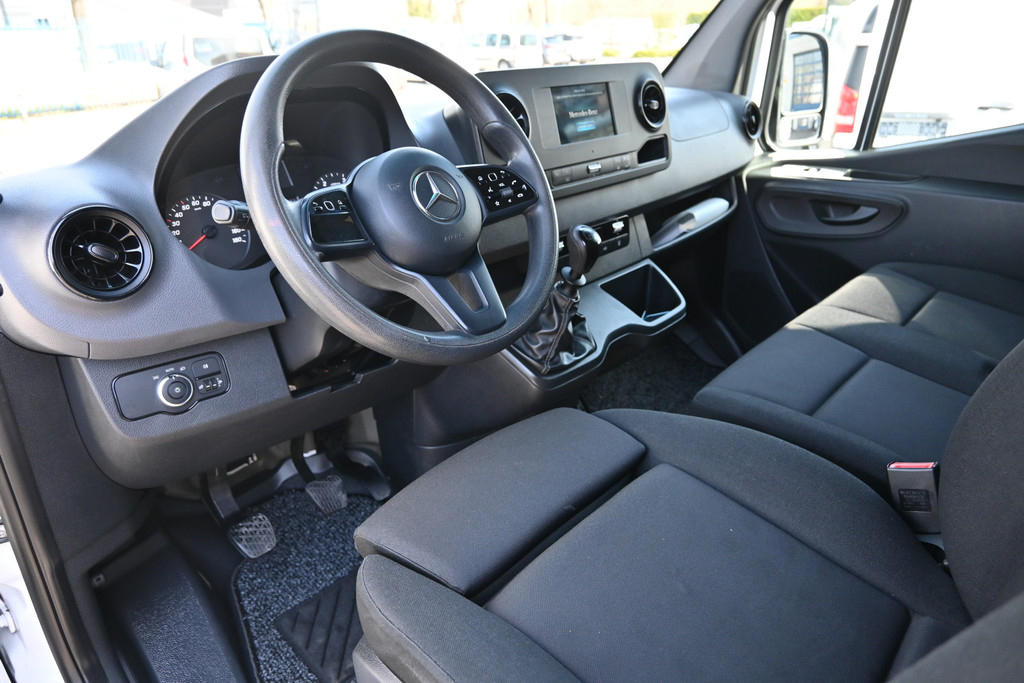 Mercedes-Benz Sprinter 3
