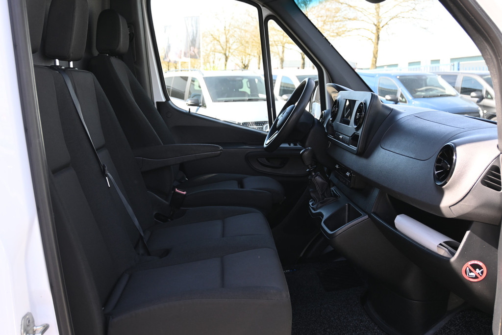 Mercedes-Benz Sprinter 7