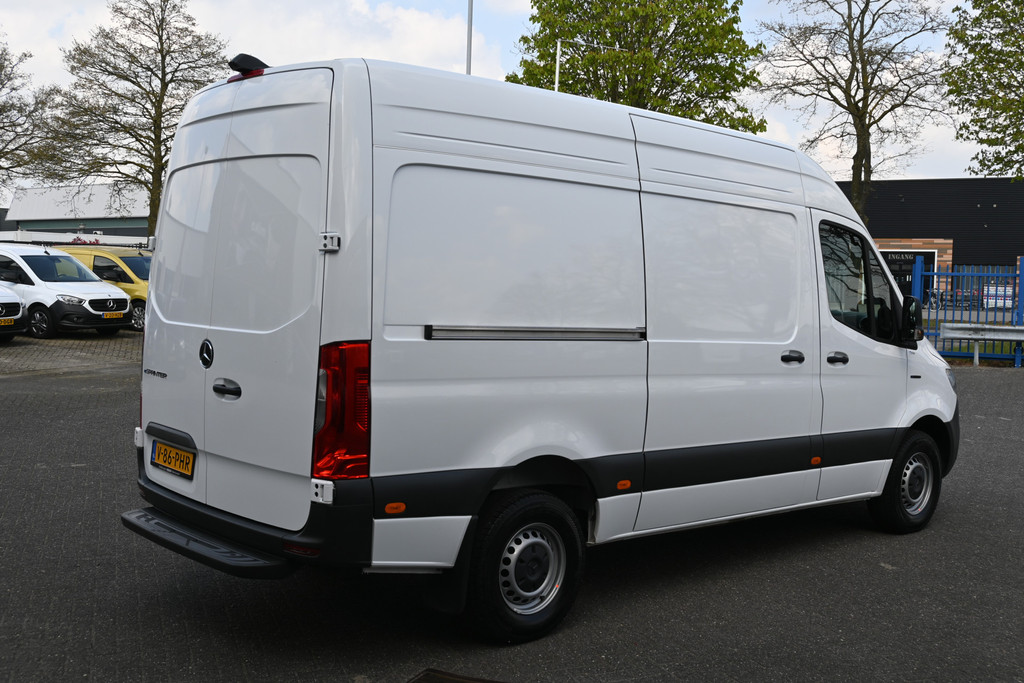 Mercedes-Benz eSprinter 2