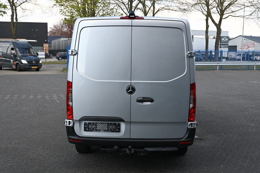 Mercedes-Benz Sprinter 10