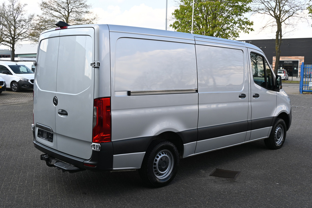 Mercedes-Benz Sprinter 2