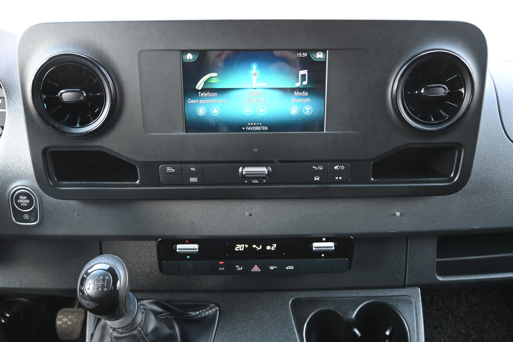 Mercedes-Benz Sprinter 4