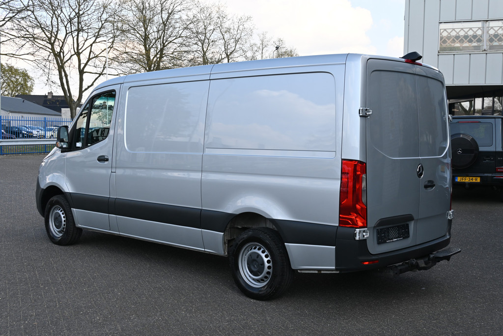 Mercedes-Benz Sprinter 9