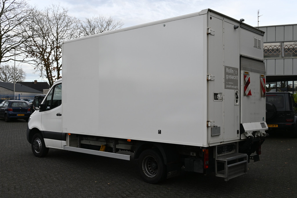 Mercedes-Benz Sprinter 9