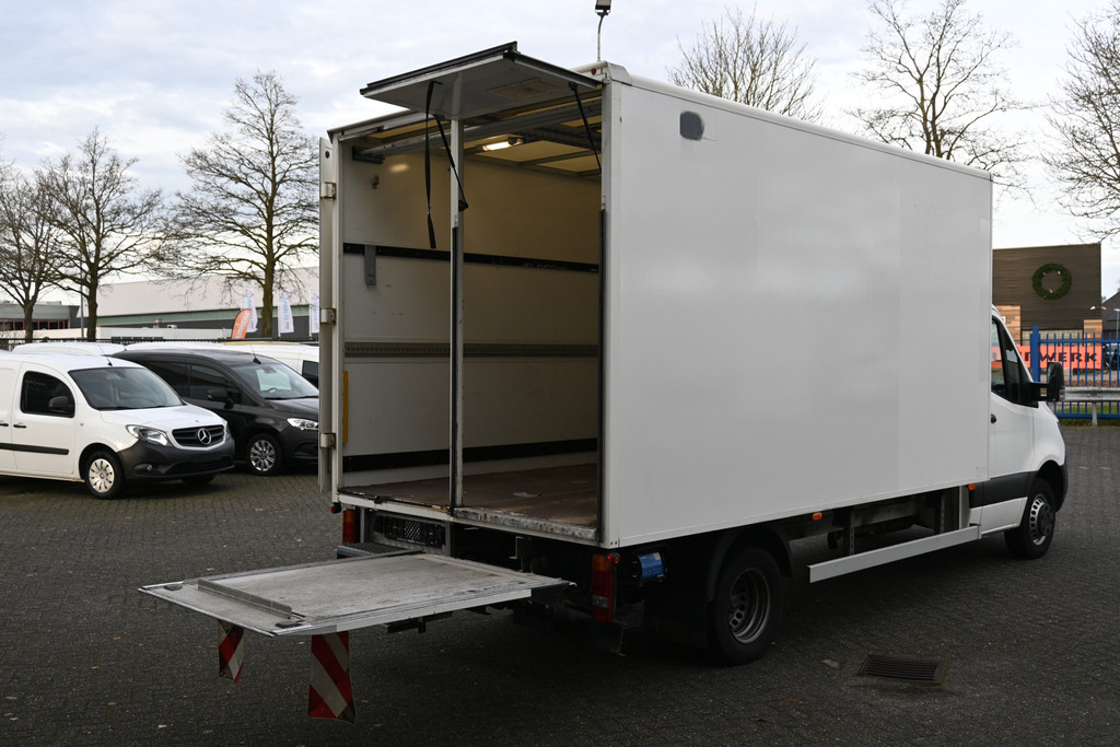 Mercedes-Benz Sprinter 2