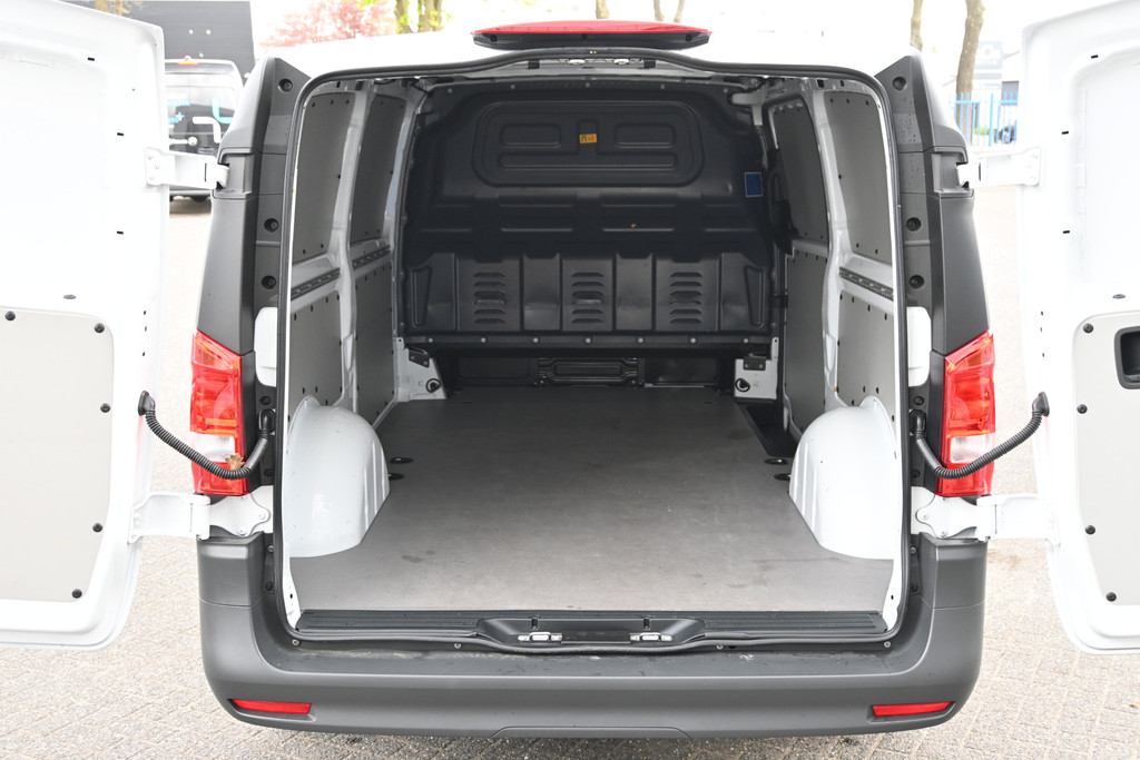 Mercedes-Benz Vito 10