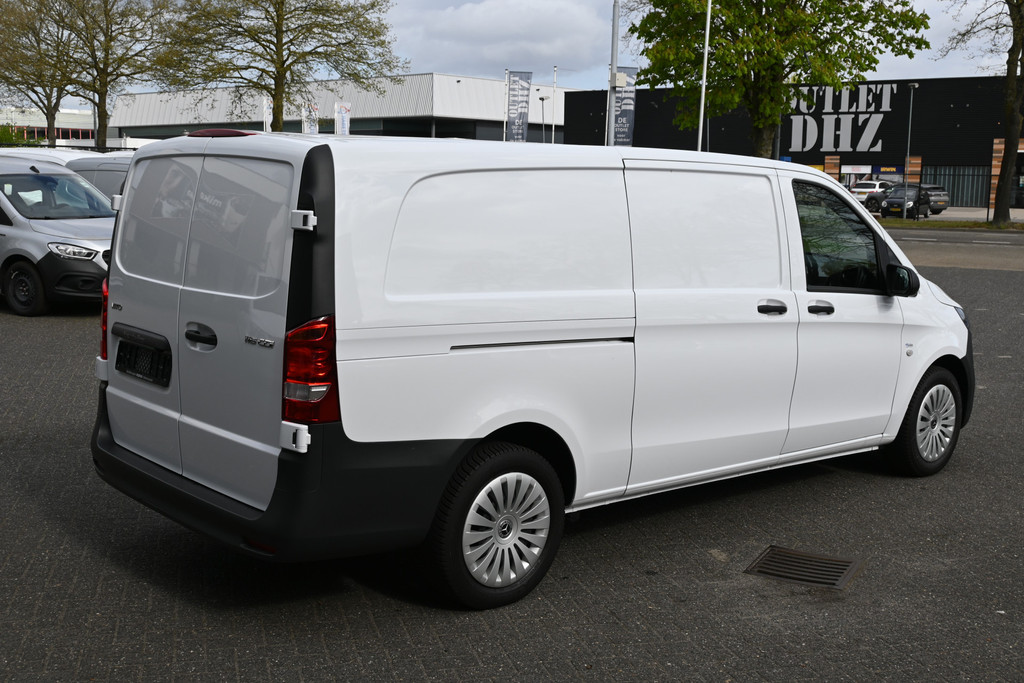 Mercedes-Benz Vito 2