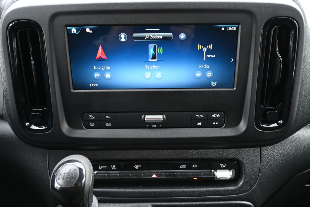 Mercedes-Benz Vito 4