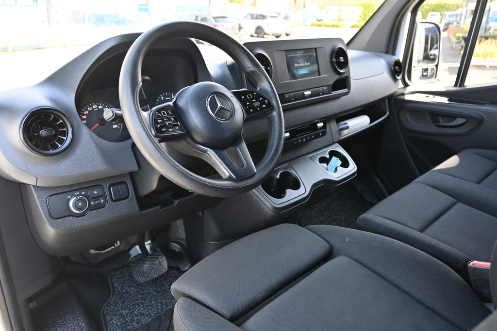 Mercedes-Benz Sprinter 3