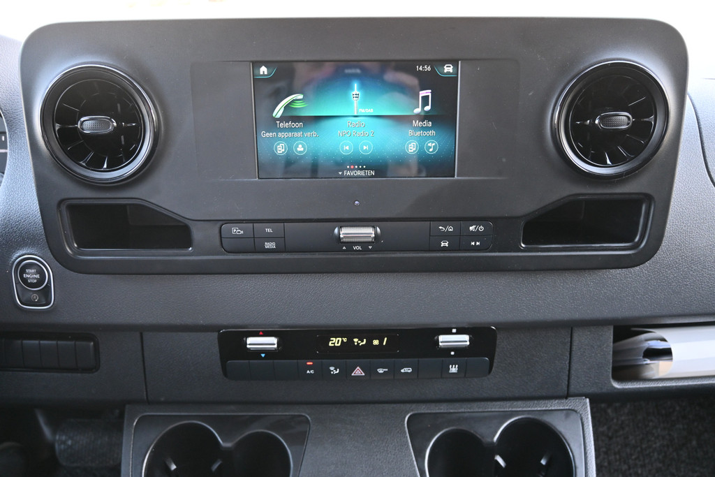 Mercedes-Benz Sprinter 4