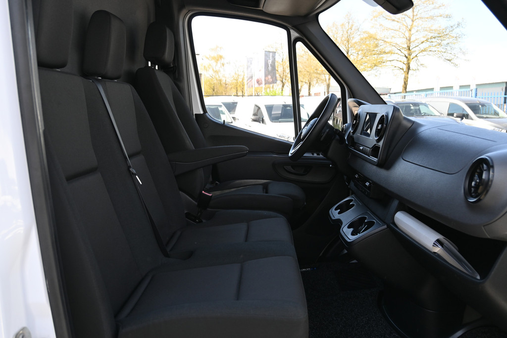 Mercedes-Benz Sprinter 7