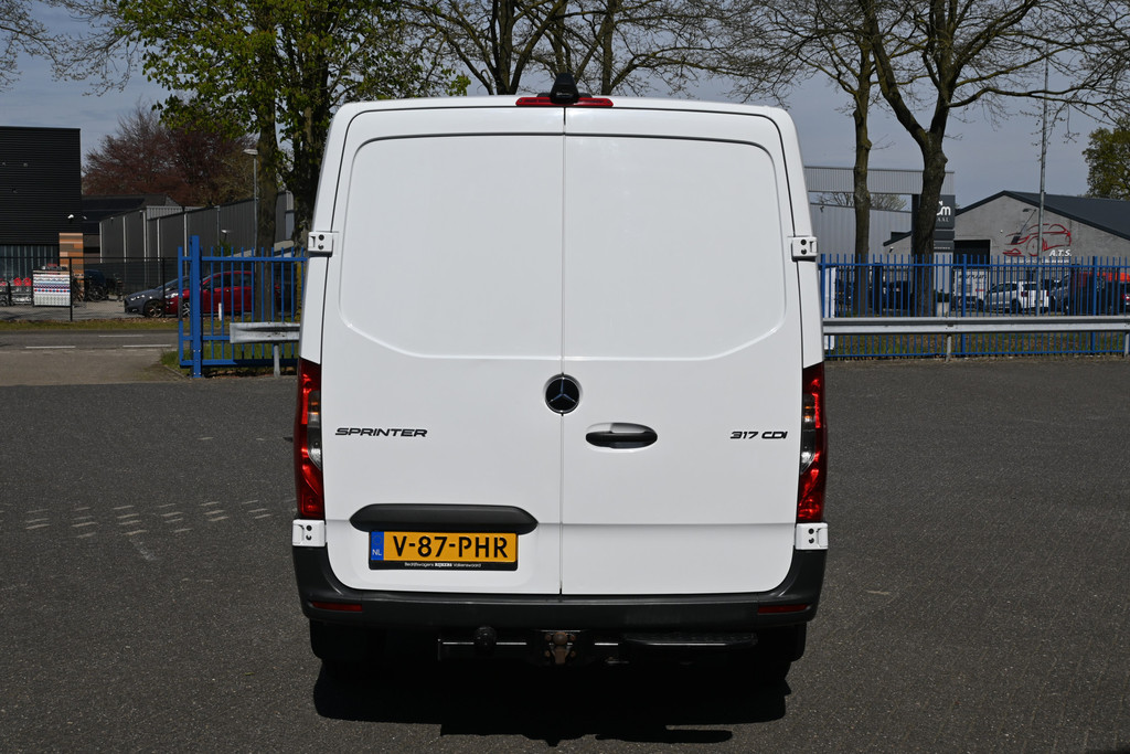 Mercedes-Benz Sprinter 9