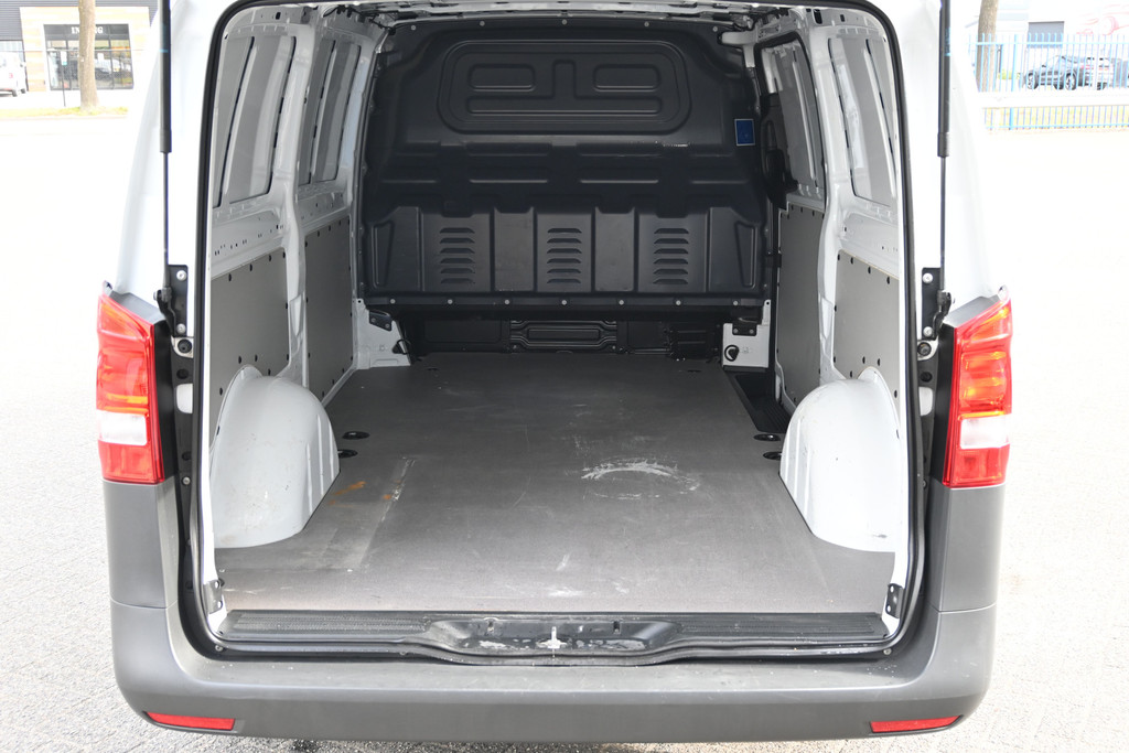 Mercedes-Benz Vito 10
