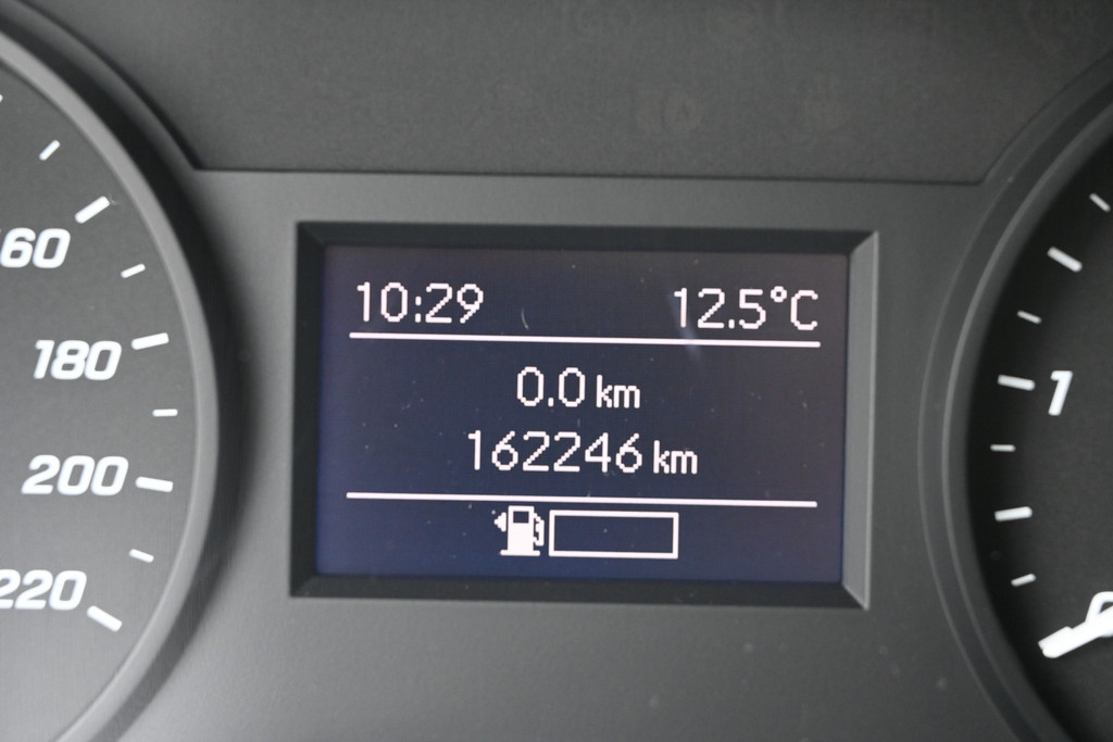 Mercedes-Benz Vito 12