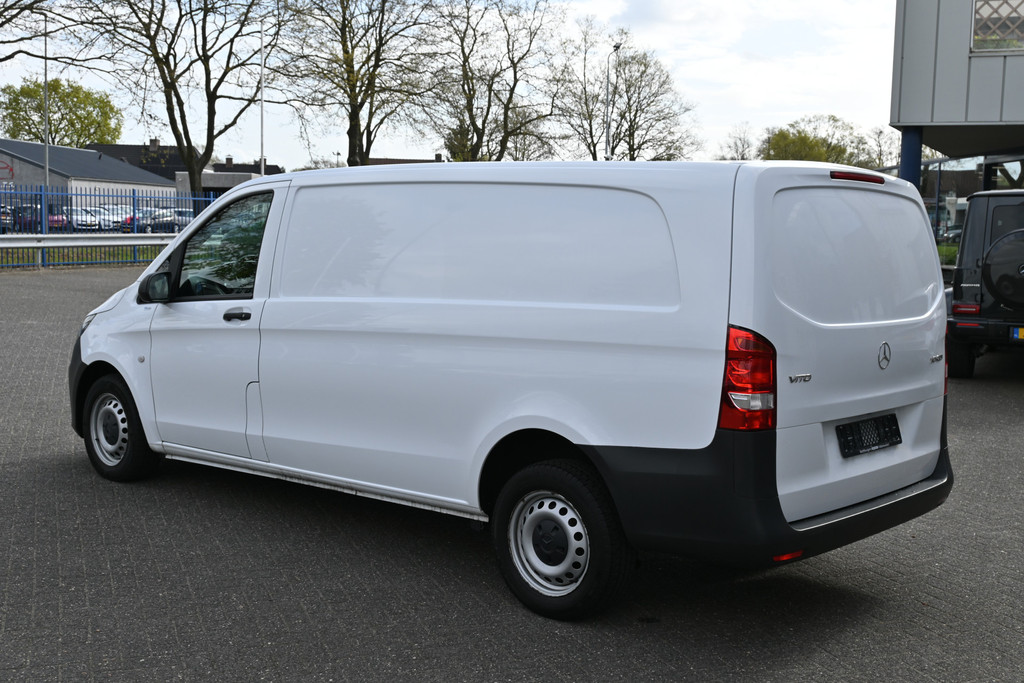 Mercedes-Benz Vito 8