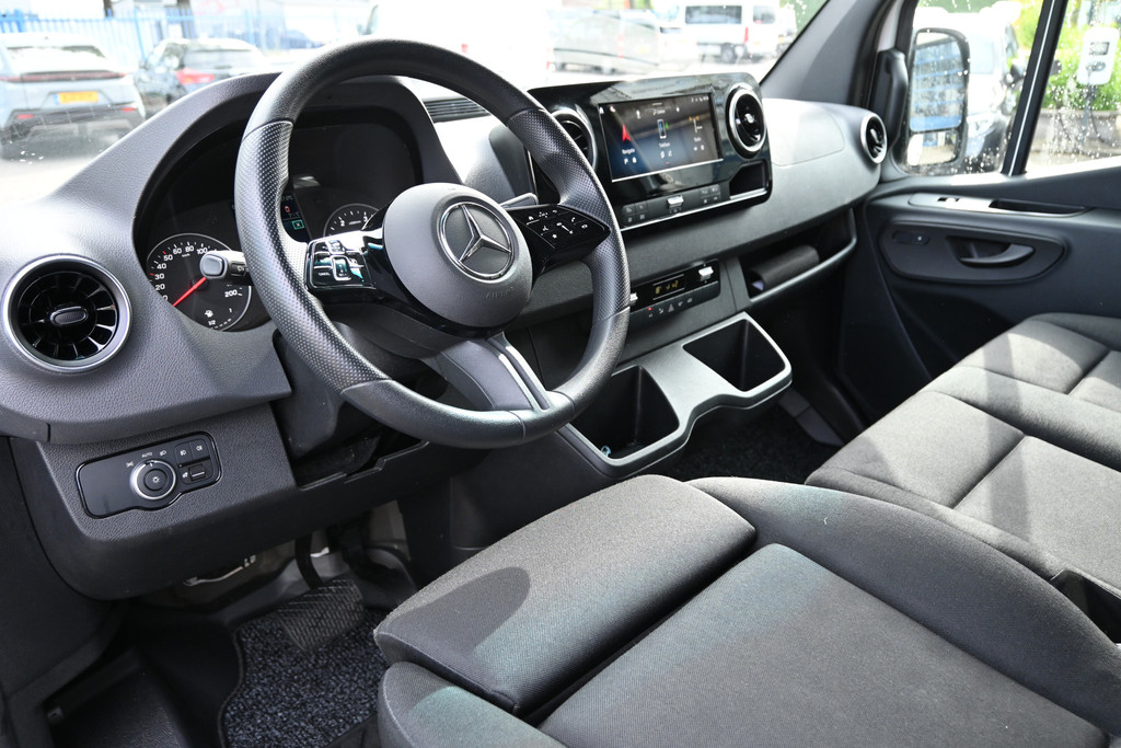 Mercedes-Benz Sprinter 3