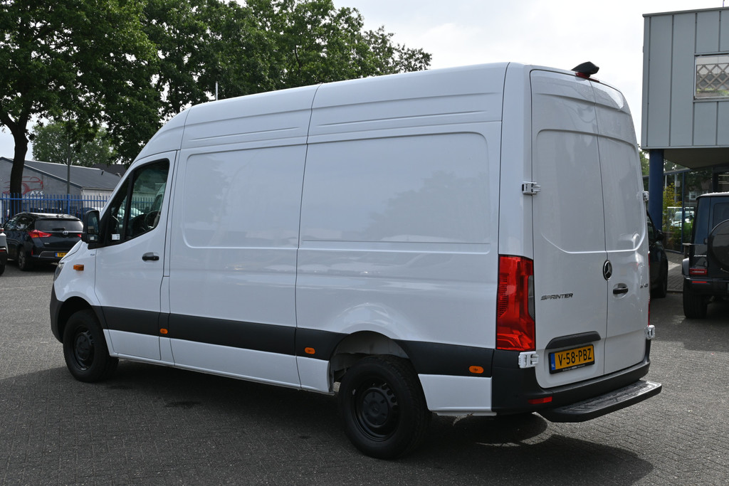 Mercedes-Benz Sprinter 9