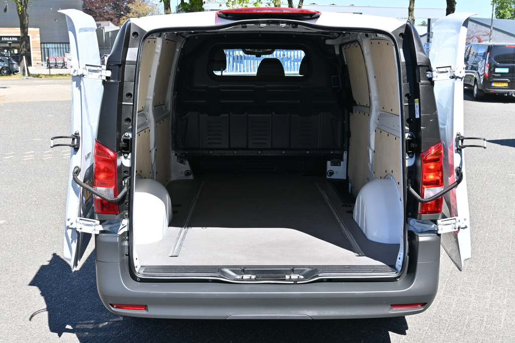 Mercedes-Benz Vito 10