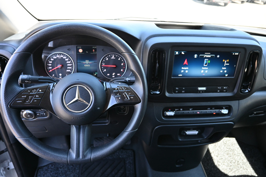 Mercedes-Benz Vito 13