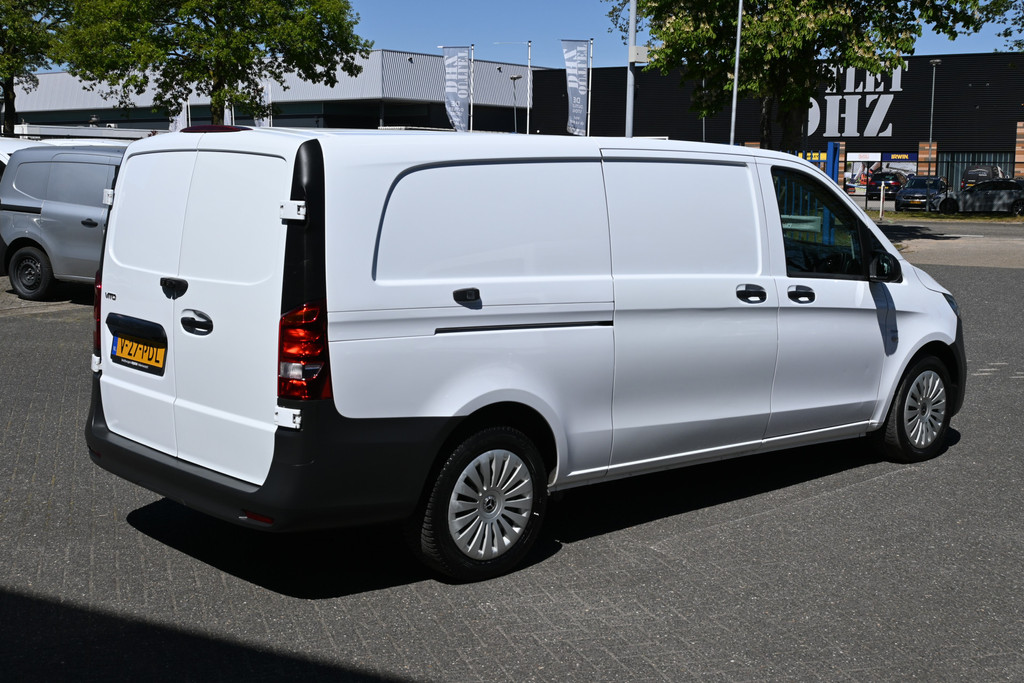 Mercedes-Benz Vito 2