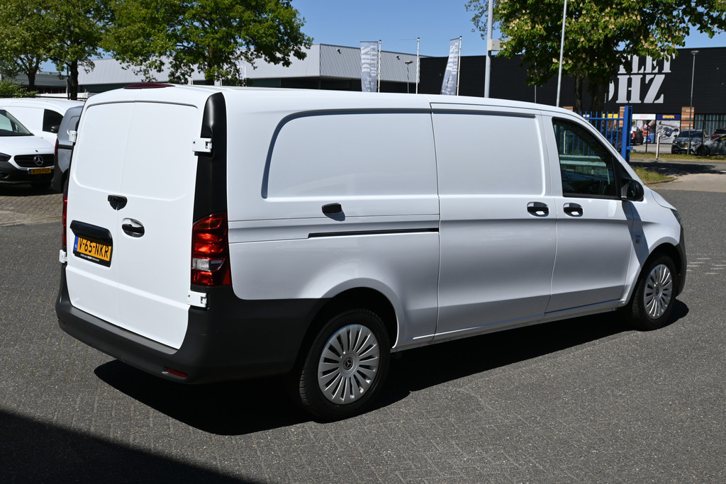 Mercedes-Benz Vito 2