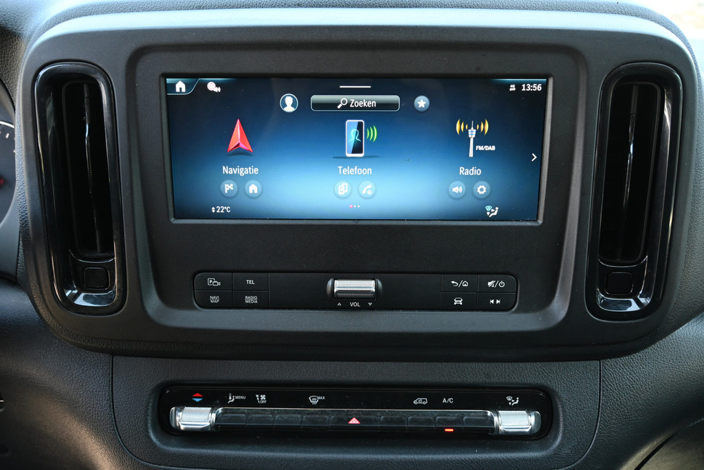 Mercedes-Benz Vito 4