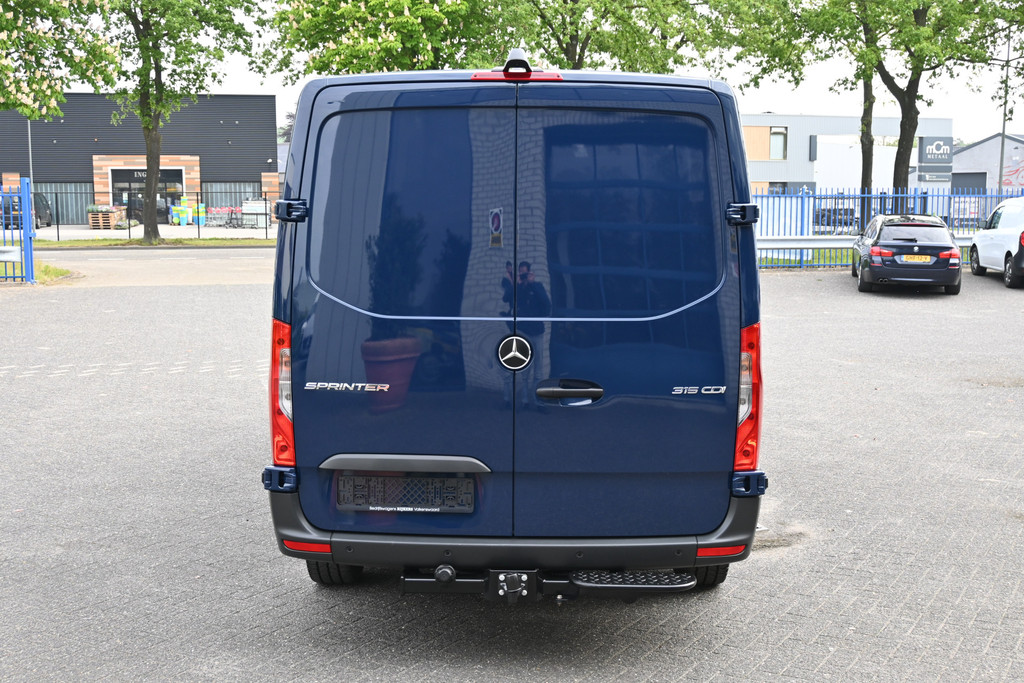 Mercedes-Benz Sprinter 9