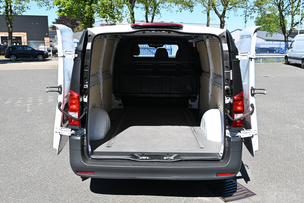 Mercedes-Benz Vito 10