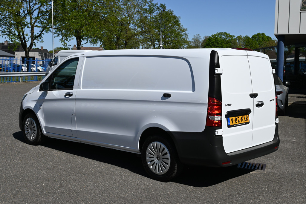 Mercedes-Benz Vito 12