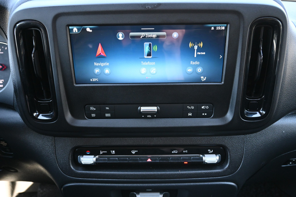 Mercedes-Benz Vito 4