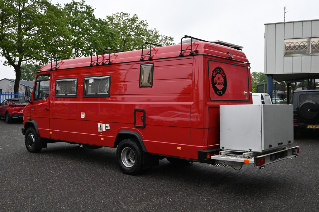Mercedes-Benz Vario 16
