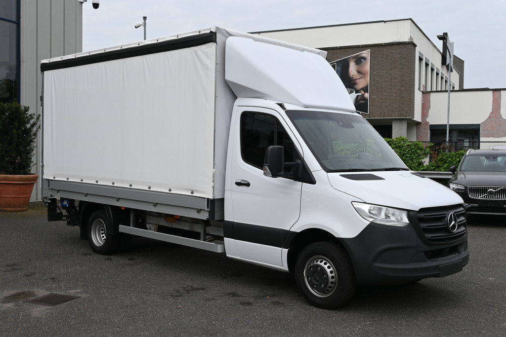 Mercedes-Benz Sprinter 10