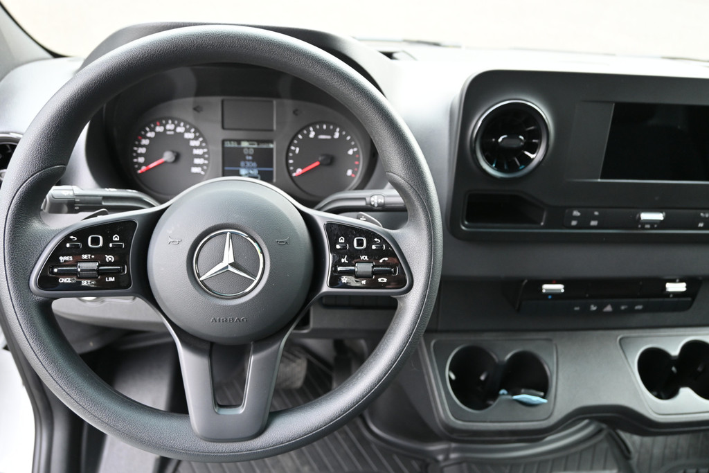 Mercedes-Benz Sprinter 15