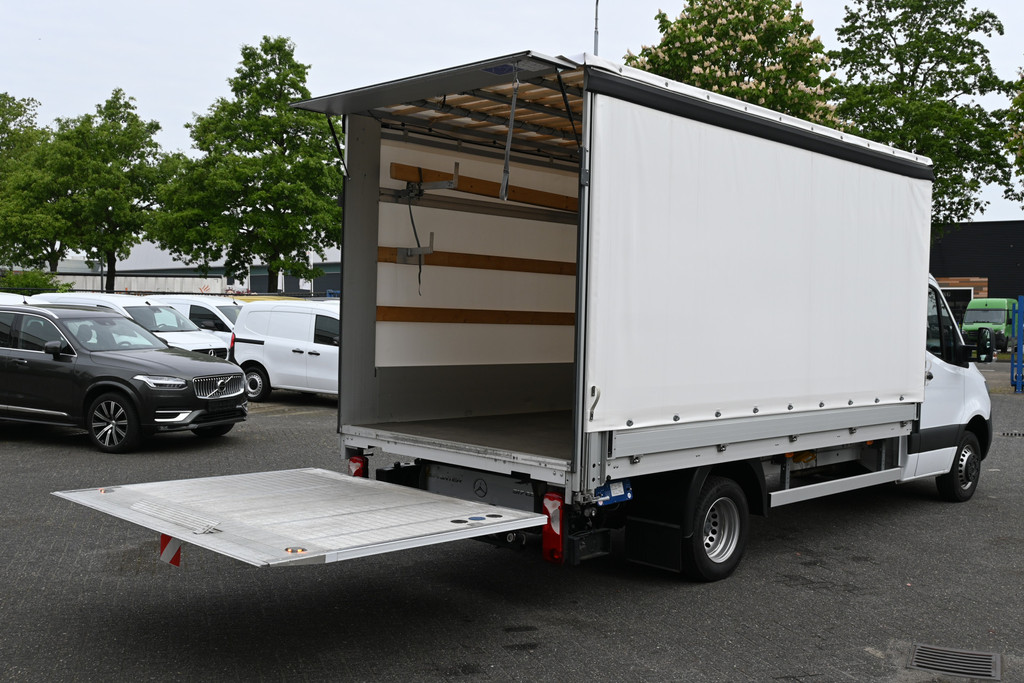 Mercedes-Benz Sprinter 2