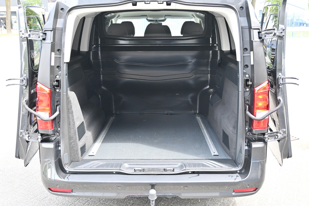 Mercedes-Benz Vito 14