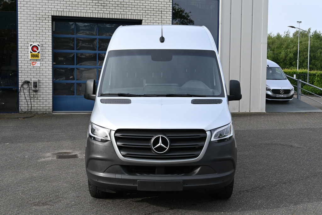 Mercedes-Benz Sprinter 1