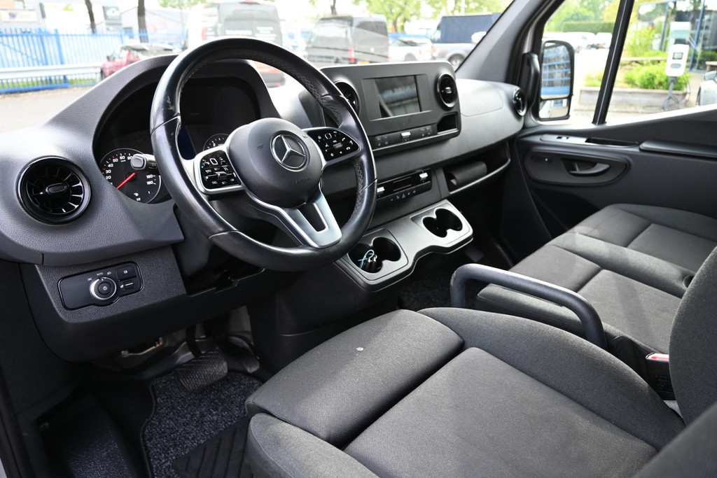 Mercedes-Benz Sprinter 3