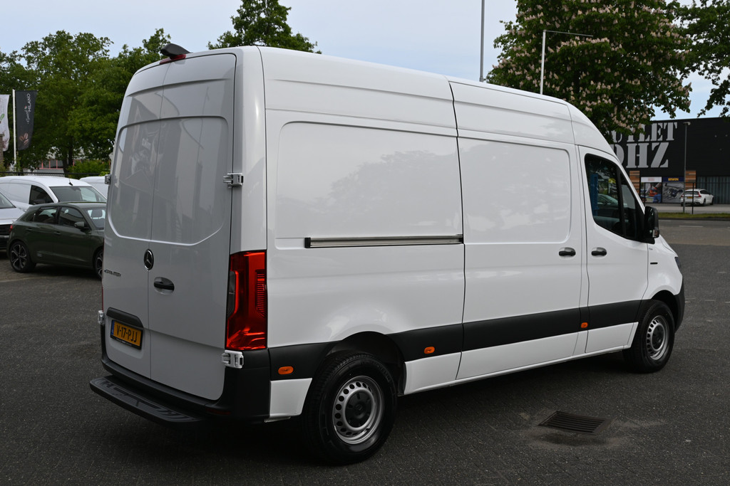 Mercedes-Benz eSprinter 2