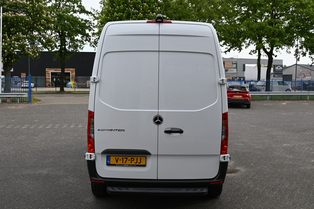 Mercedes-Benz eSprinter 9