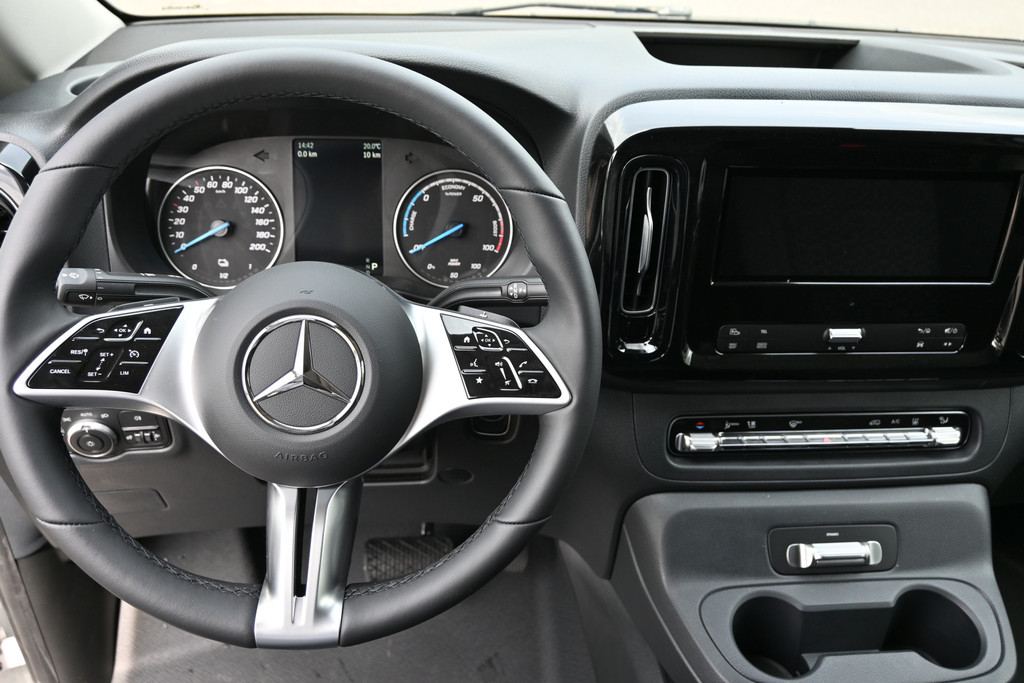 Mercedes-Benz eVito 12