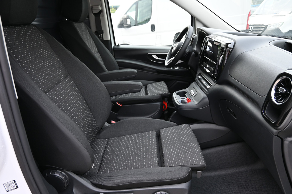 Mercedes-Benz eVito 7