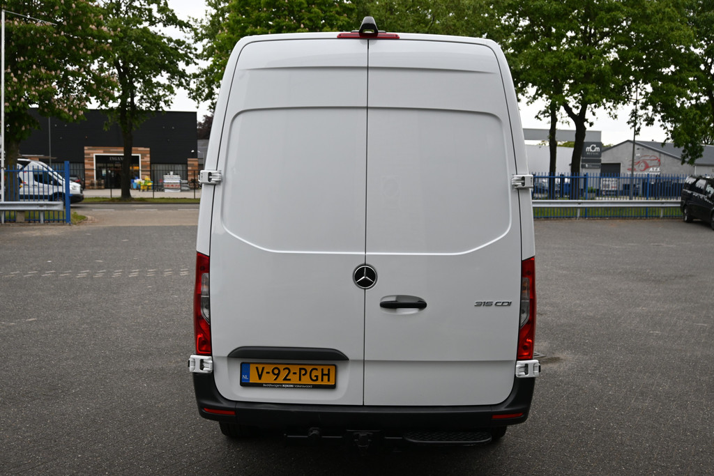Mercedes-Benz Sprinter 10