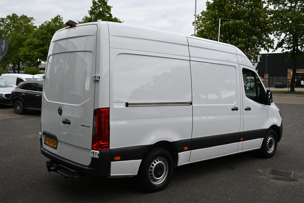 Mercedes-Benz Sprinter 2
