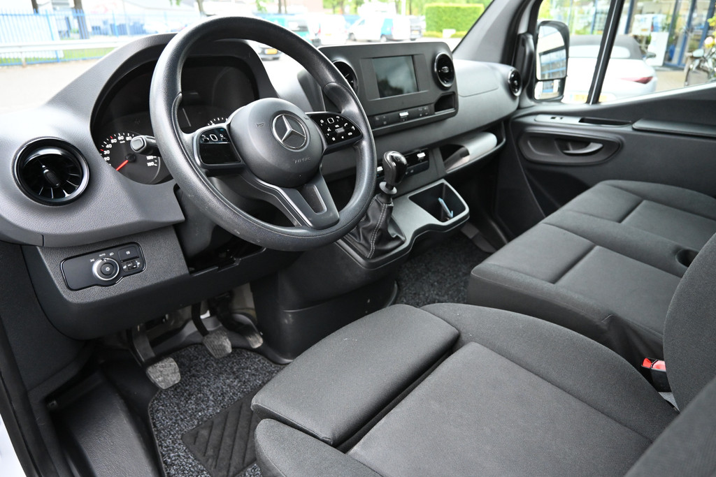 Mercedes-Benz Sprinter 3