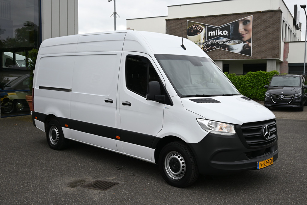 Mercedes-Benz Sprinter 8