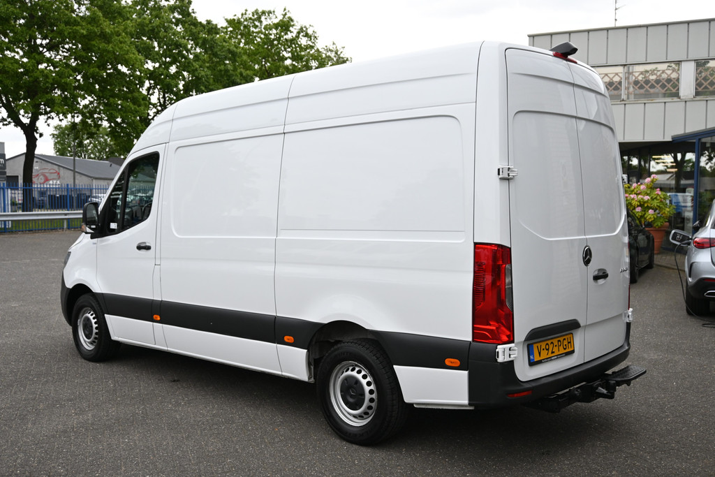 Mercedes-Benz Sprinter 9