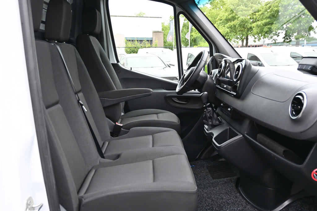 Mercedes-Benz Sprinter 7