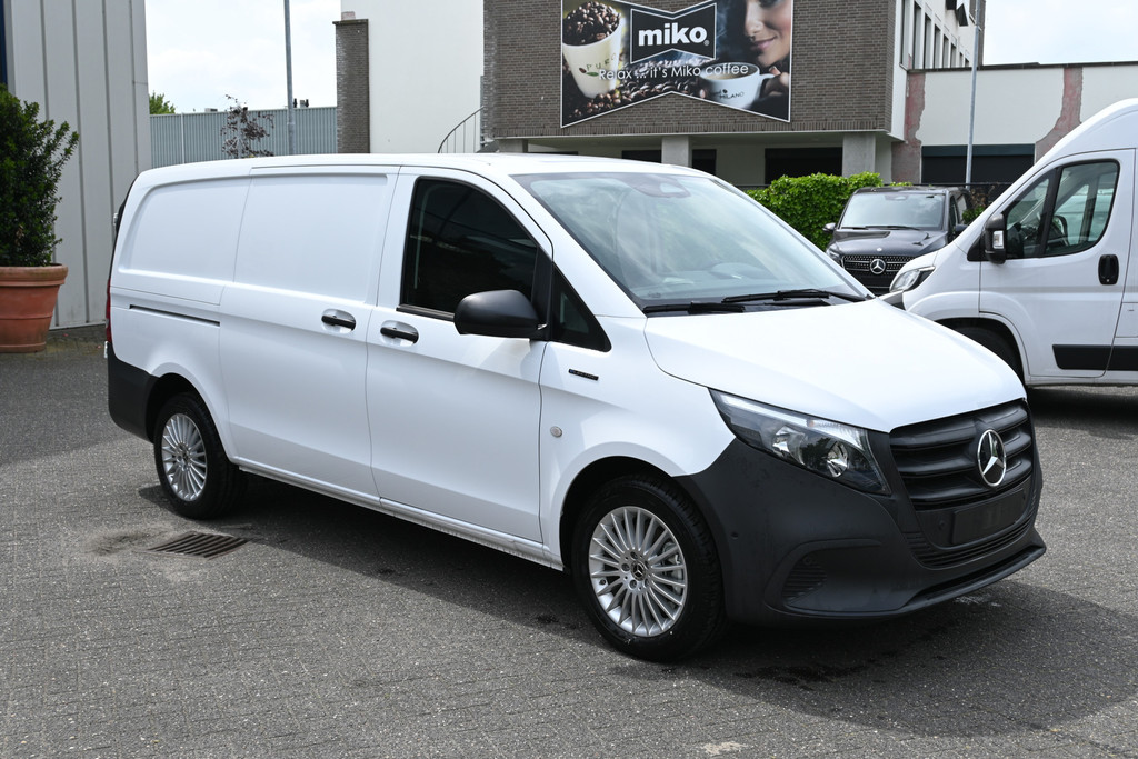 Mercedes-Benz eVito 8