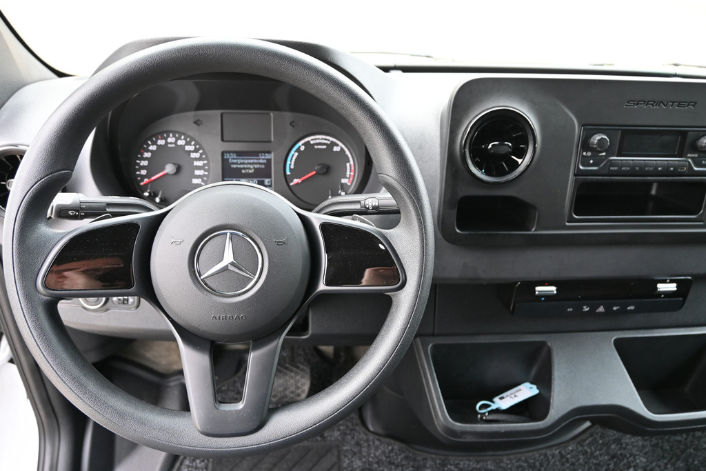 Mercedes-Benz eSprinter 10