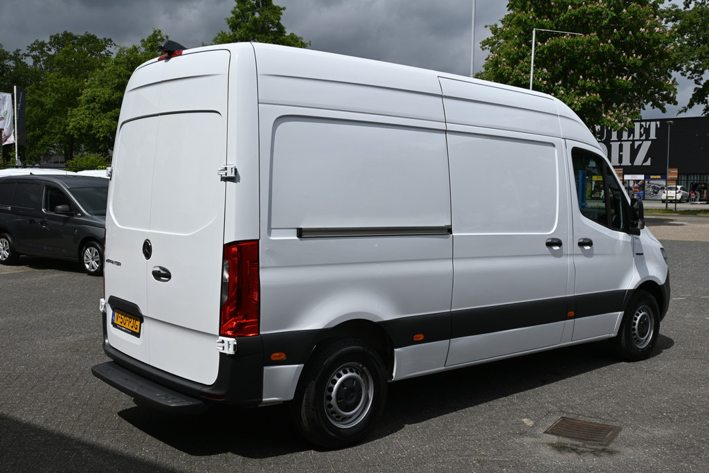 Mercedes-Benz eSprinter 2